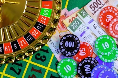 keluaran ttm Featured Games section on mobile showing curated slots and live tables